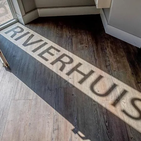 Het Rivierhuis